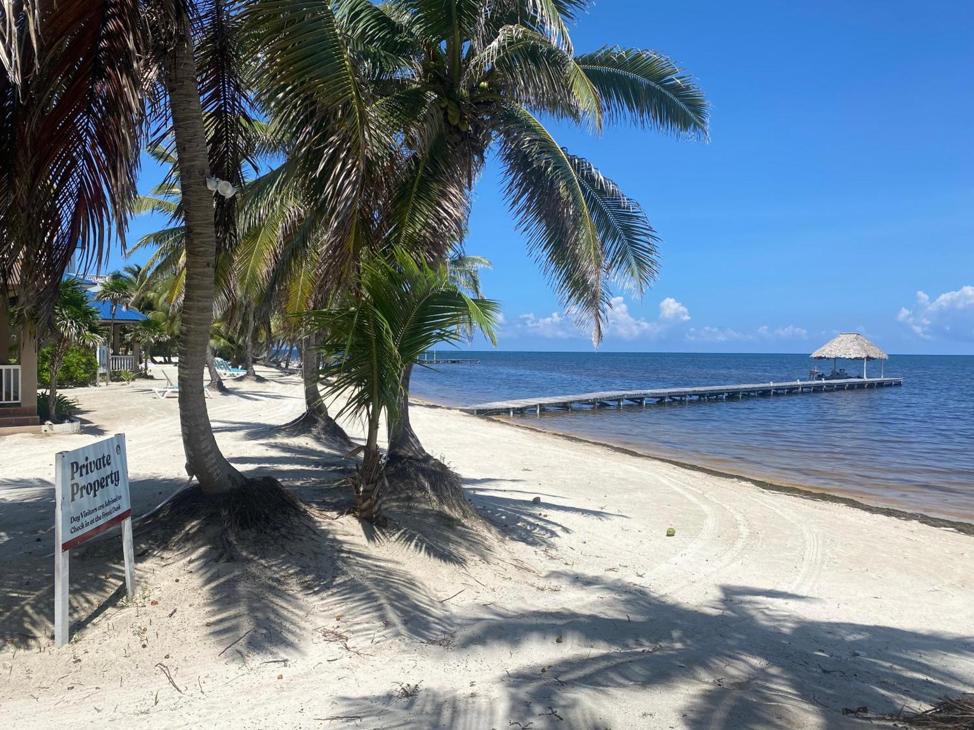 Sapphire Beach Resort San Pedro  Exterior photo